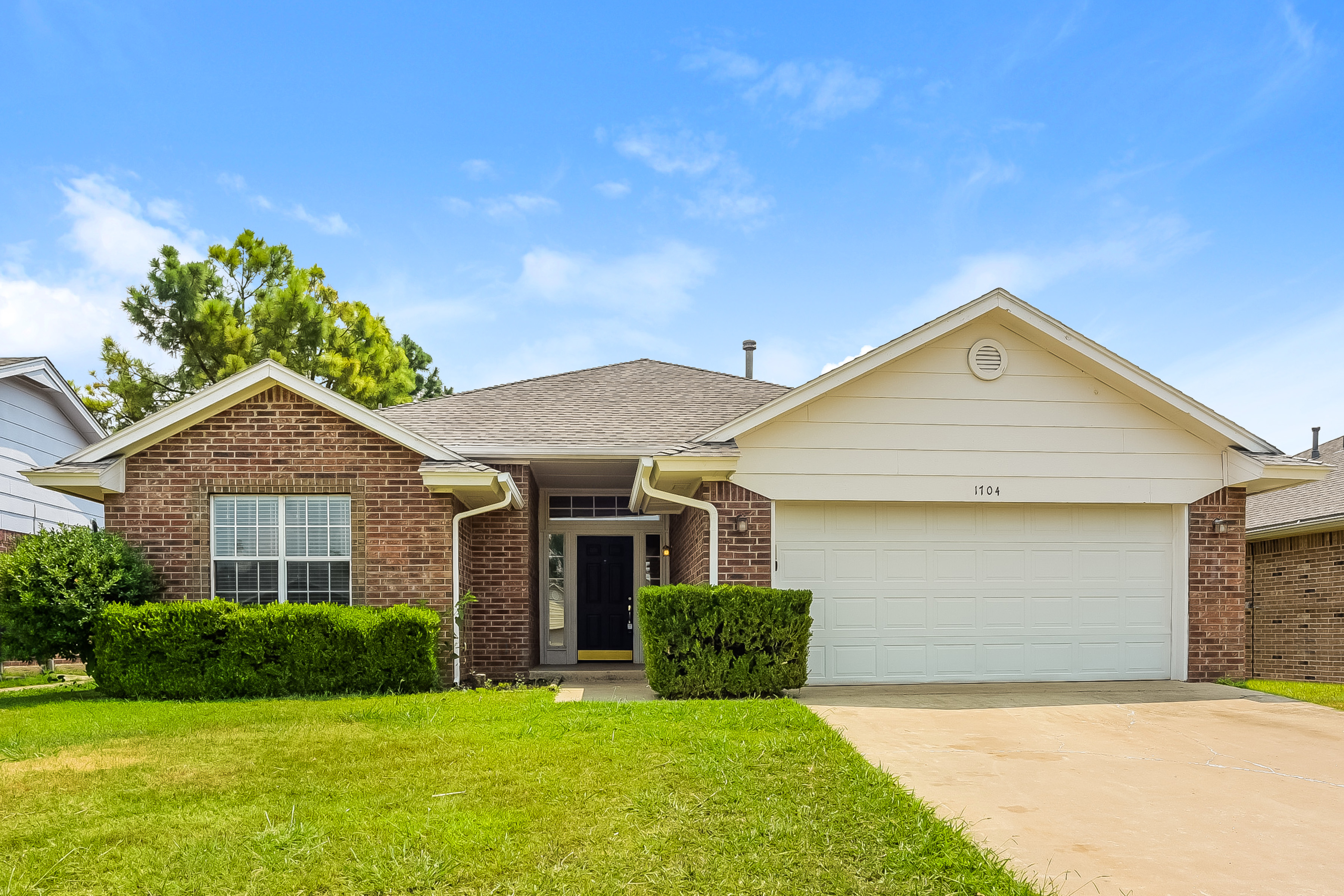 1704 JACKSON DR NORMAN, OK 73071